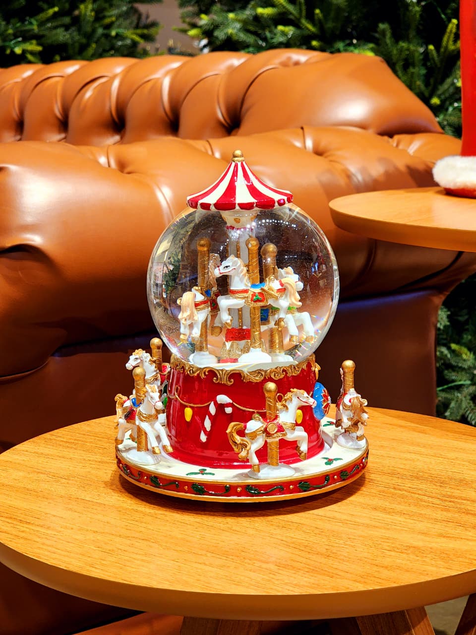 GLOBO COM ÁGUA CARROSSEL COM MOVIMENTO 20,5CM