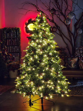 ÁRVORE REALISTA PINHEIRO CONSTELAÇÃO 400 LEDS WARM 1241 GALHOS 2,10CM MODELO CLICK BIVOLT