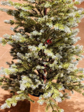 ÁRVORE PINHEIRO REALISTA 140 GALHOS 1,20CM BASE JUTA