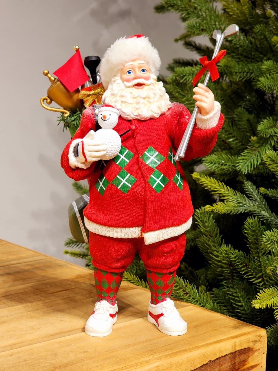 PAPAI NOEL JOGADOR DE GOLF COLEÇÃO KURT S. ADLER 28CM