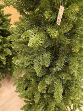 ÁRVORE SLIM BRYANT 1576 GALHOS 2,40CM